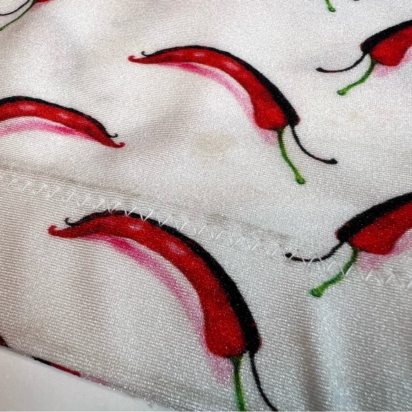 ISOLDA Chili Pepper Long Sleeve Stretch Cropped Top Size Large - Picture 10 of 11